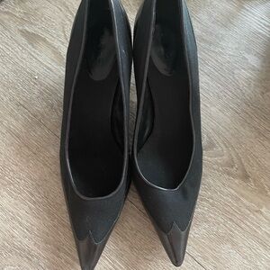 Elegant Gucci Black Women's Shoes